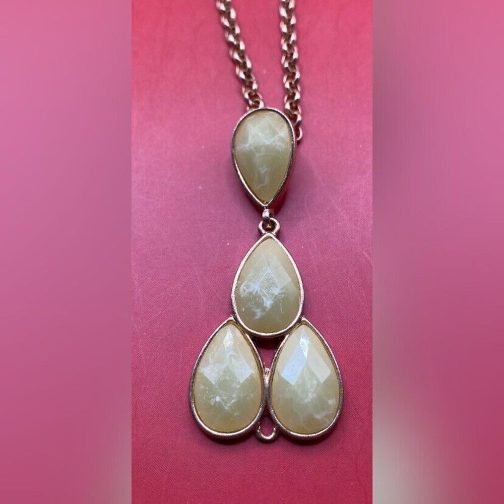 Vintage Necklace Women’s Greenish Yellow Stones 60’s Style 32”